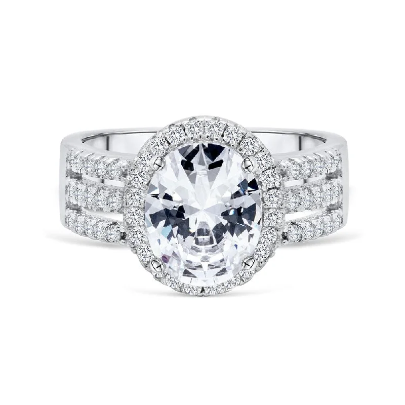 Women’s oval diamond rings-The Queen