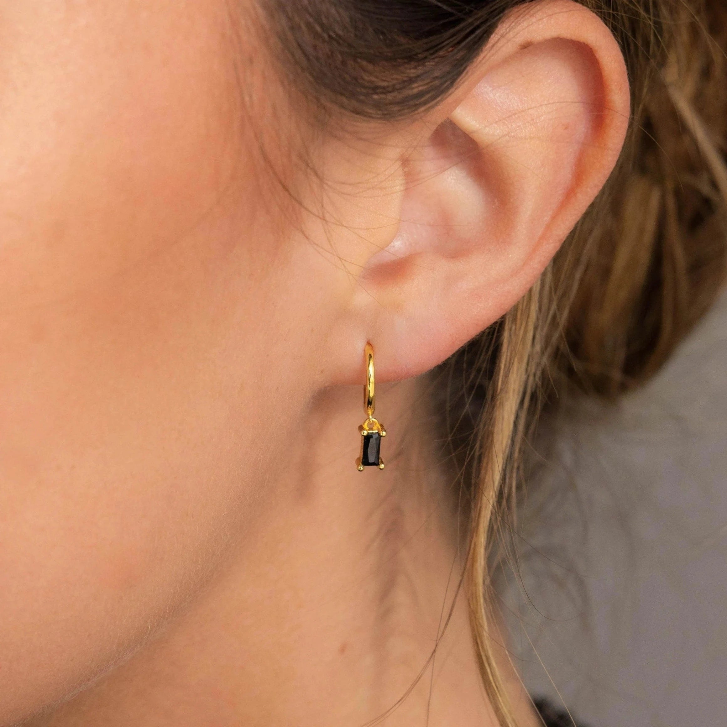 Women’s fashion earrings-Onyx Baguette Drop Huggies