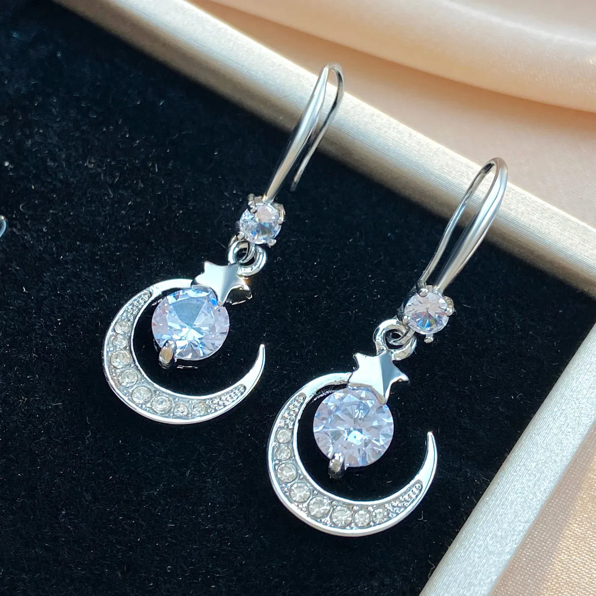 Women’s statement drop earrings-1 Pair IG Style Star Moon Alloy Ear Hook