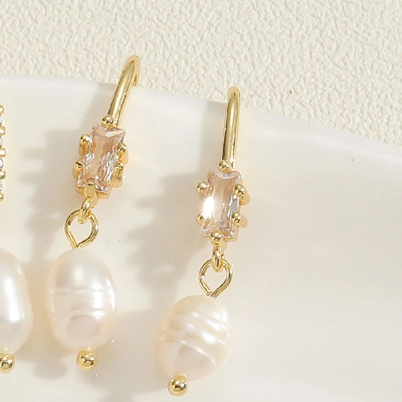 Single Zircon Fresh Water Pearl Earrings