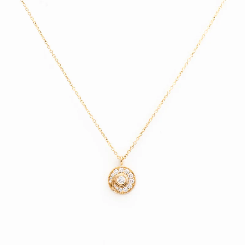 Women’s simple diamond necklaces-Coquille Simple Necklace