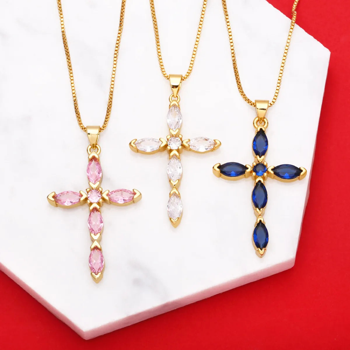 Women’s gold necklaces-Fashion Cross Copper 18k Gold Plated Necklace In Bulk