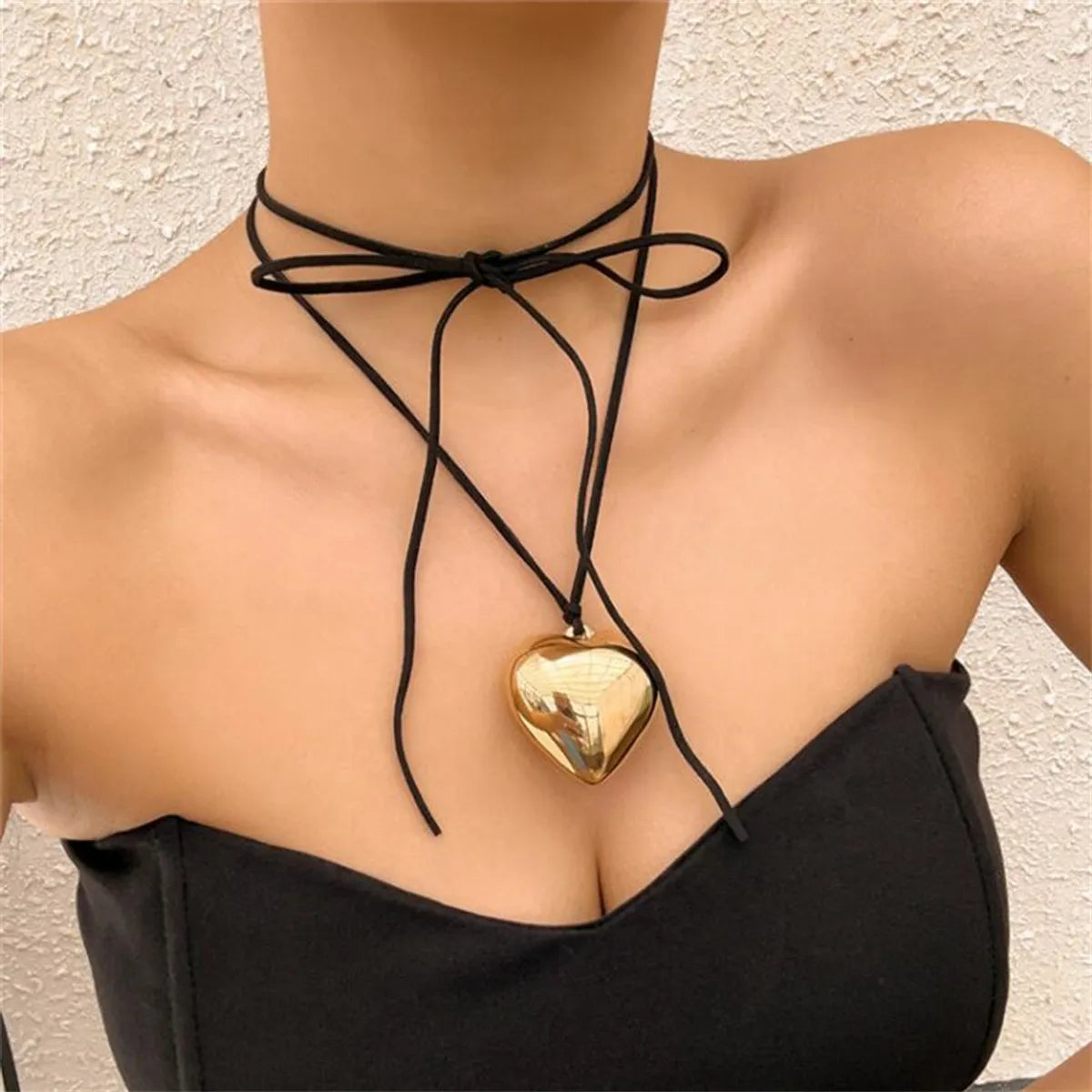 Women’s beaded necklaces-Simple Style Heart Shape Plastic Women's Pendant Necklace