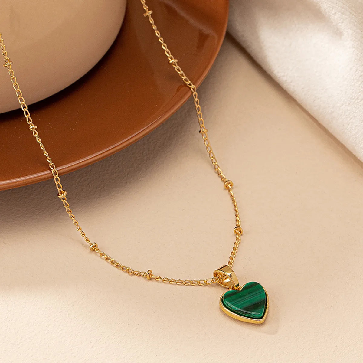 Women’s designer pendant necklaces-Simple Style Heart Shape Alloy Plating Inlay Gem Women's Pendant Necklace