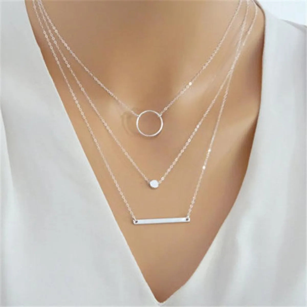 Women’s dainty necklaces-Wholesale Jewelry Alloy Simple Geometric Circle Pendant Fashion Necklace Women