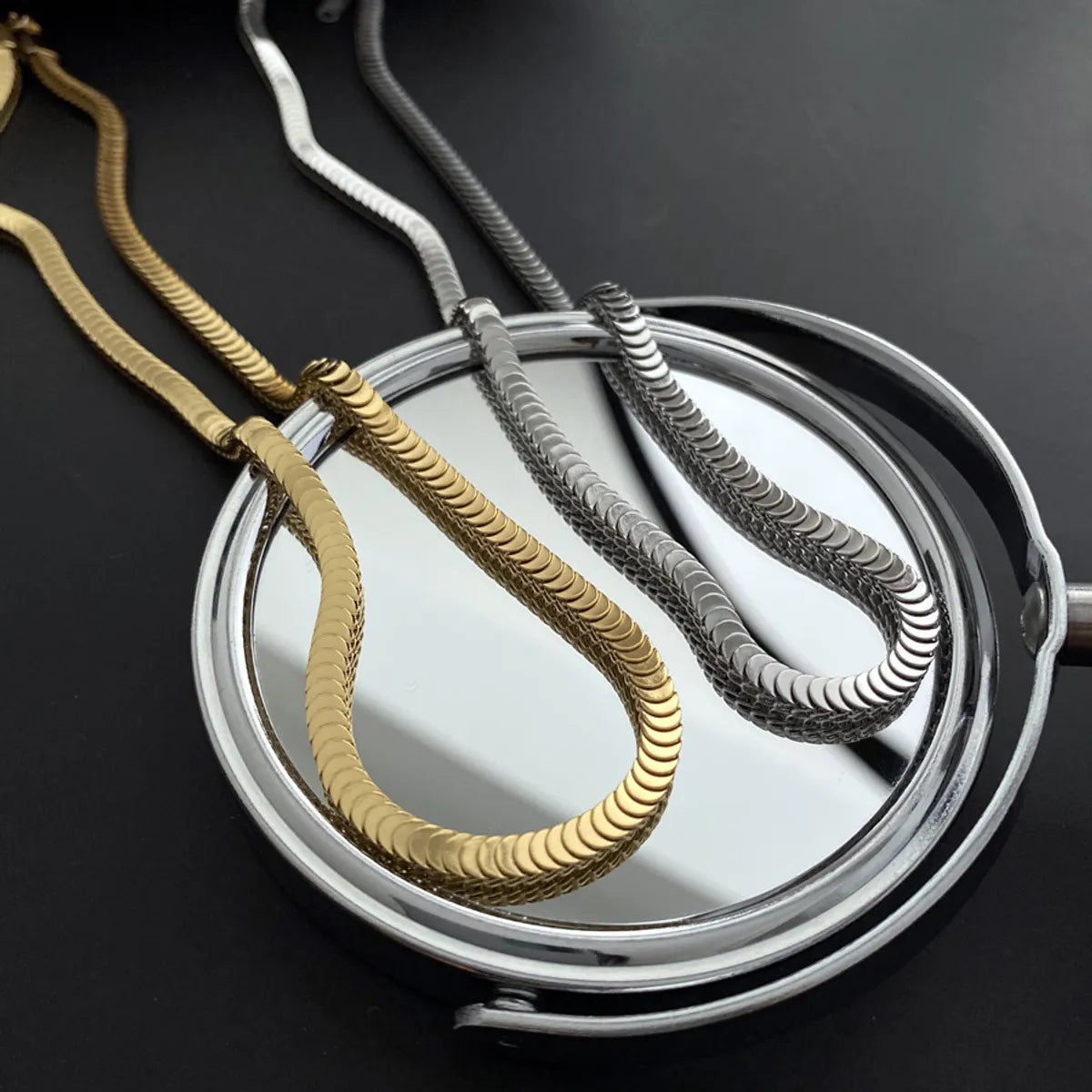 Women’s statement gold necklaces-Simple Style Solid Color Titanium Steel Necklace 1 Piece