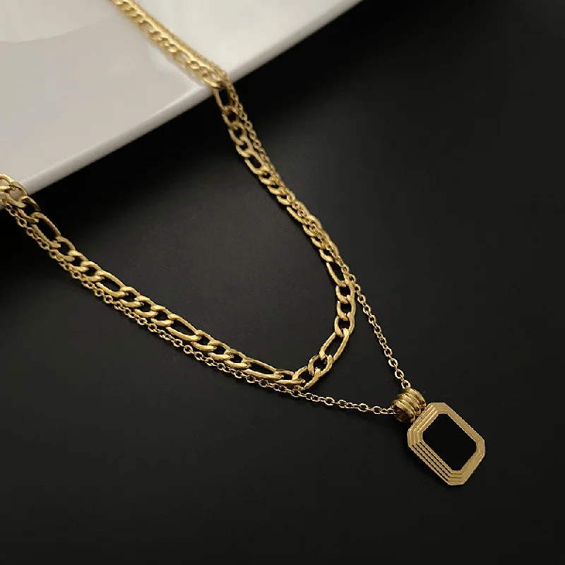 05-I 16 Titanium Steel Square Necklace Gold